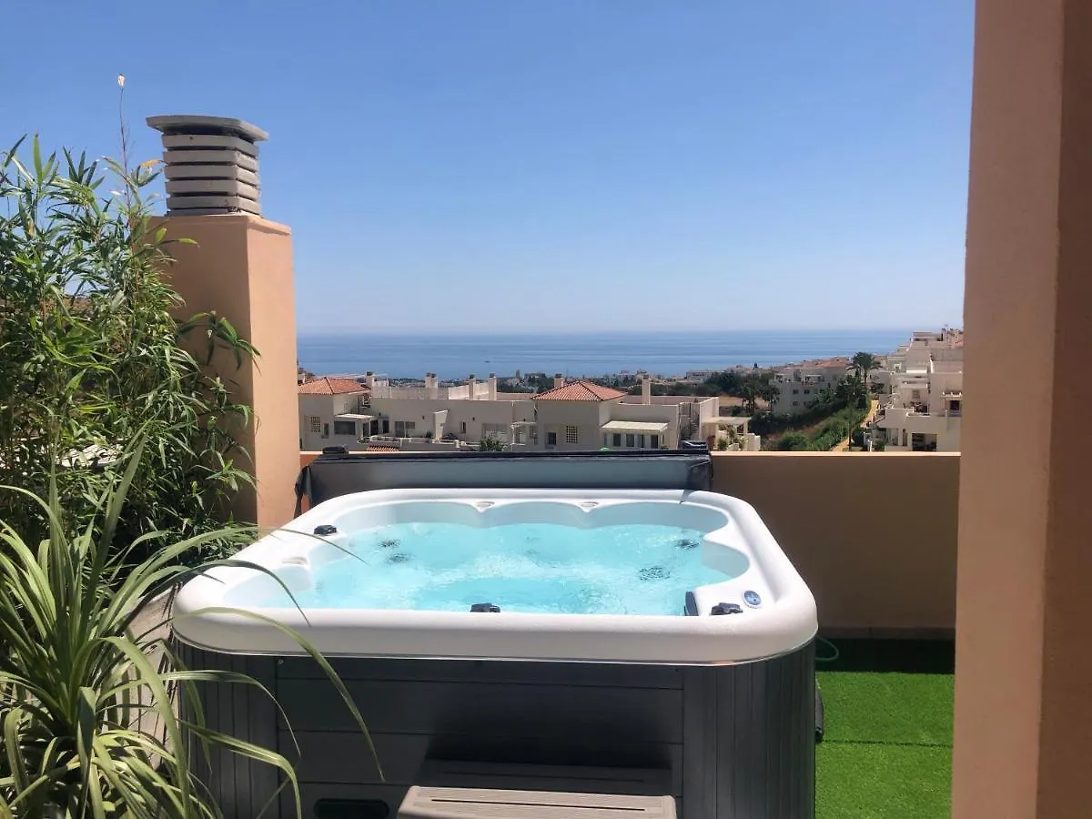 New: Luxurious Penthouse With Jacuzzi & Sea View Apartment Mijas